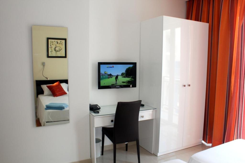 Atlantis Lodge Marsalforn Ngoại thất bức ảnh
